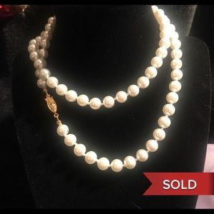 ❌SOLD❌Beautiful Vintage Pearl Beaded Necklace